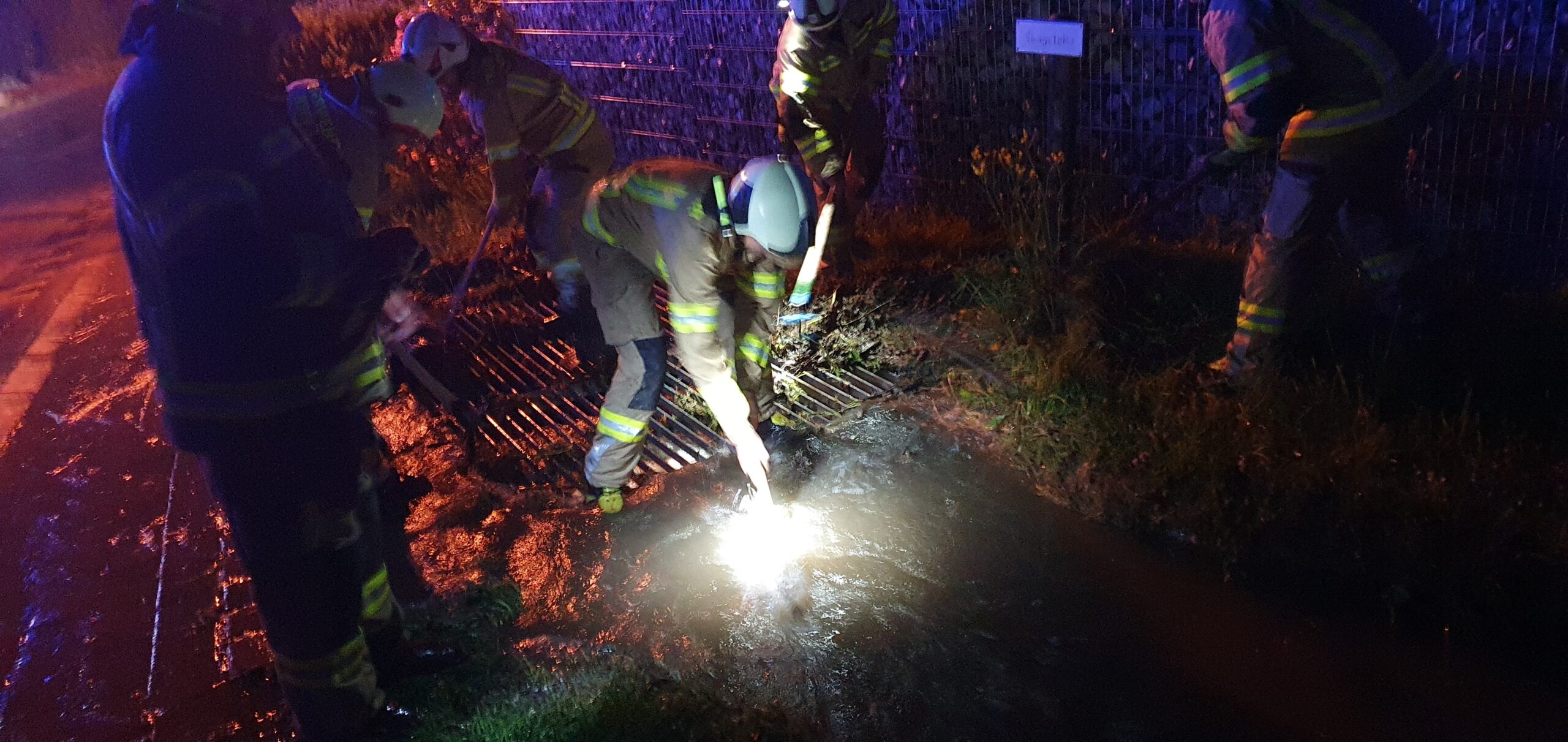 Wasserschaden durch Starkregen - Freiwillige Feuerwehr Aldrans